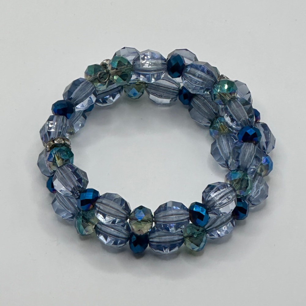 Elegant Blue Beaded Bracelet